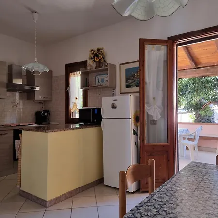 Lägenhet Residenze Lu Rinaggiu *