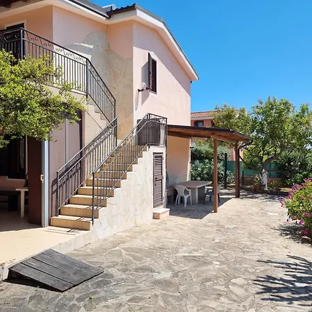 Residenze Lu Rinaggiu Lägenhet